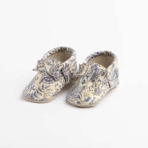 Freshly Picked Paisley Bow Moccasins